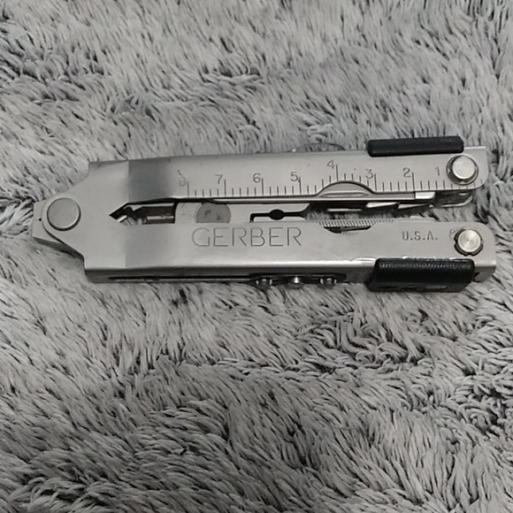 Stainless steel Gerber tool usa with pouch - Picture 3 of 3